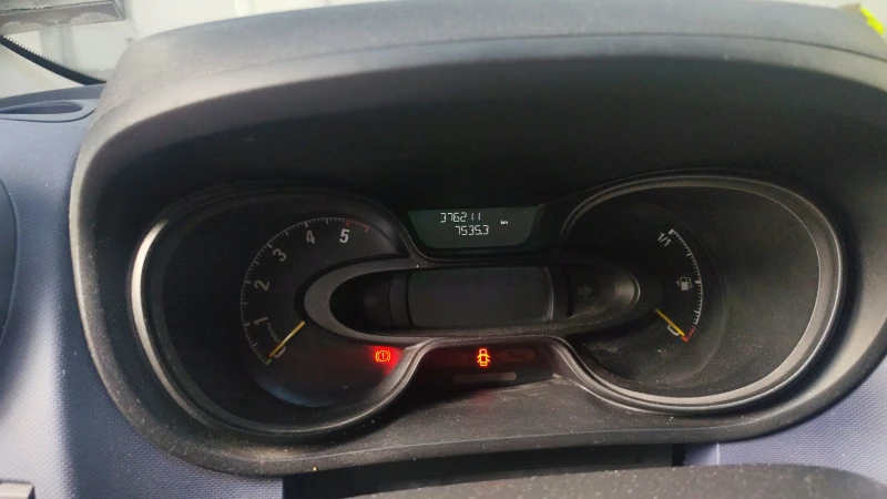Opel Vivaro, снимка 6 - Бусове и автобуси - 51643595