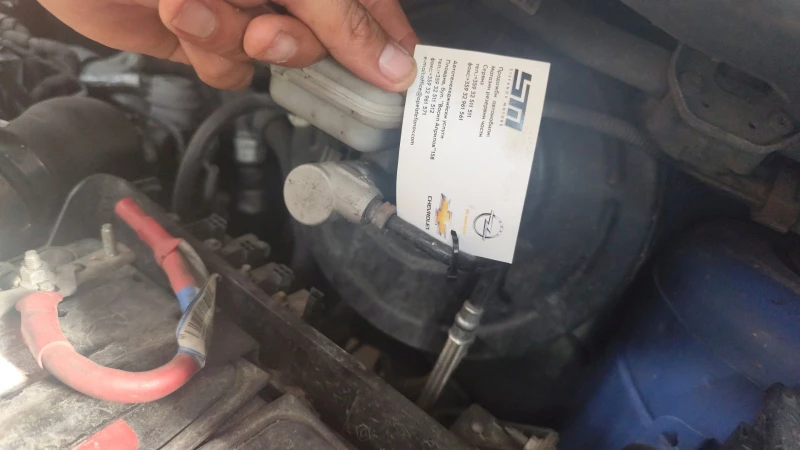 Opel Vivaro, снимка 8 - Бусове и автобуси - 51643595