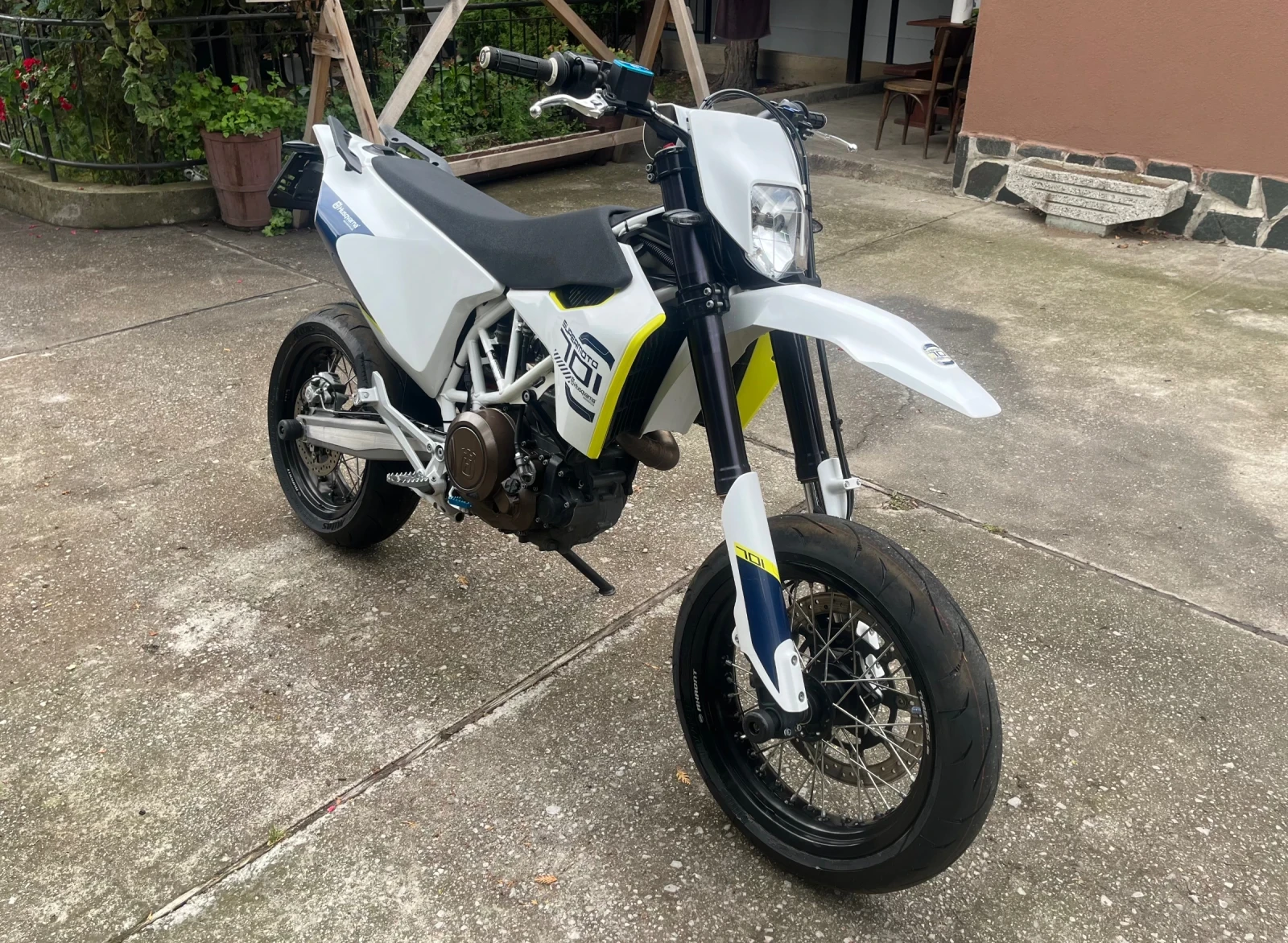 Husqvarna Svartpilen 701 SM 701 SuperMoto A2 - изображение 4