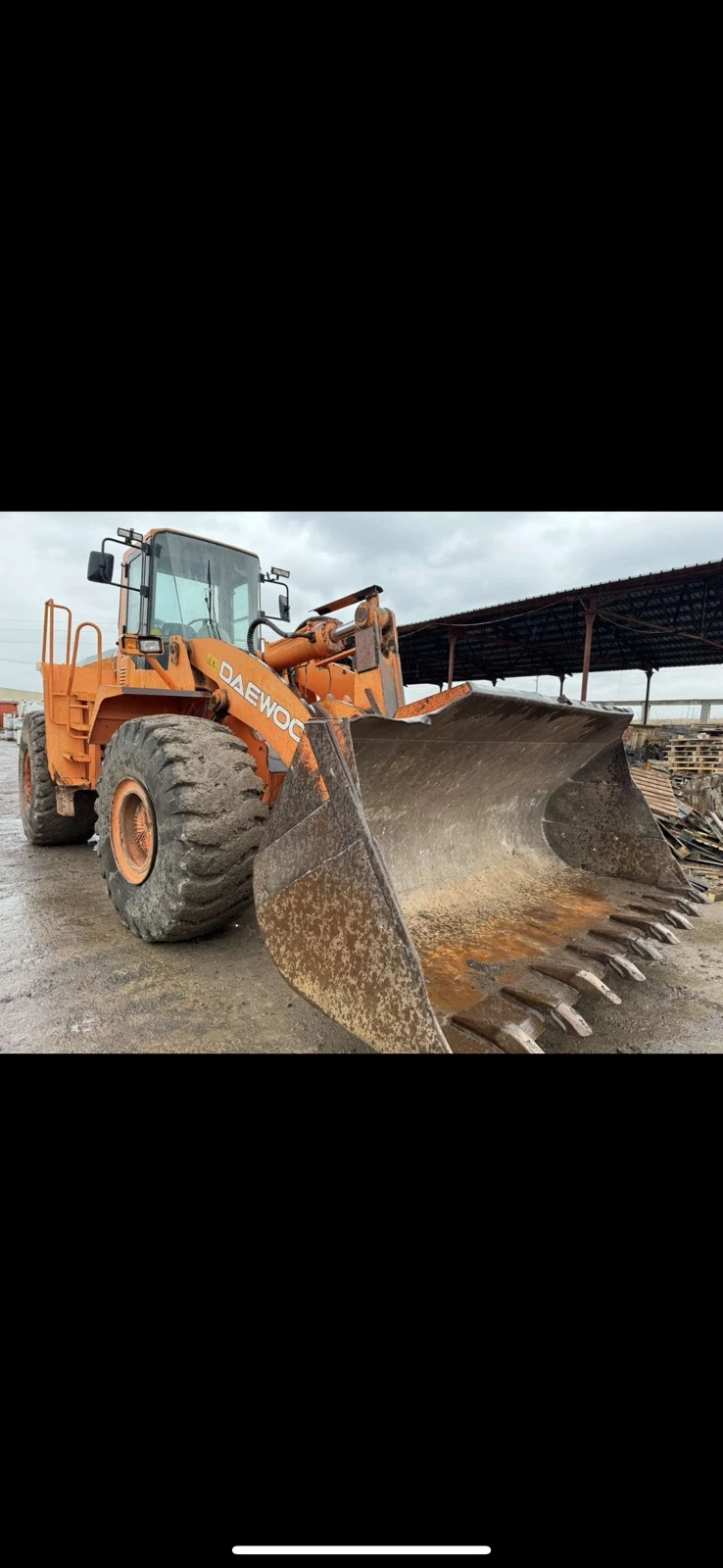 Челен товарач DOOSAN  MEGA 400 , снимка 2 - Индустриална техника - 47342413