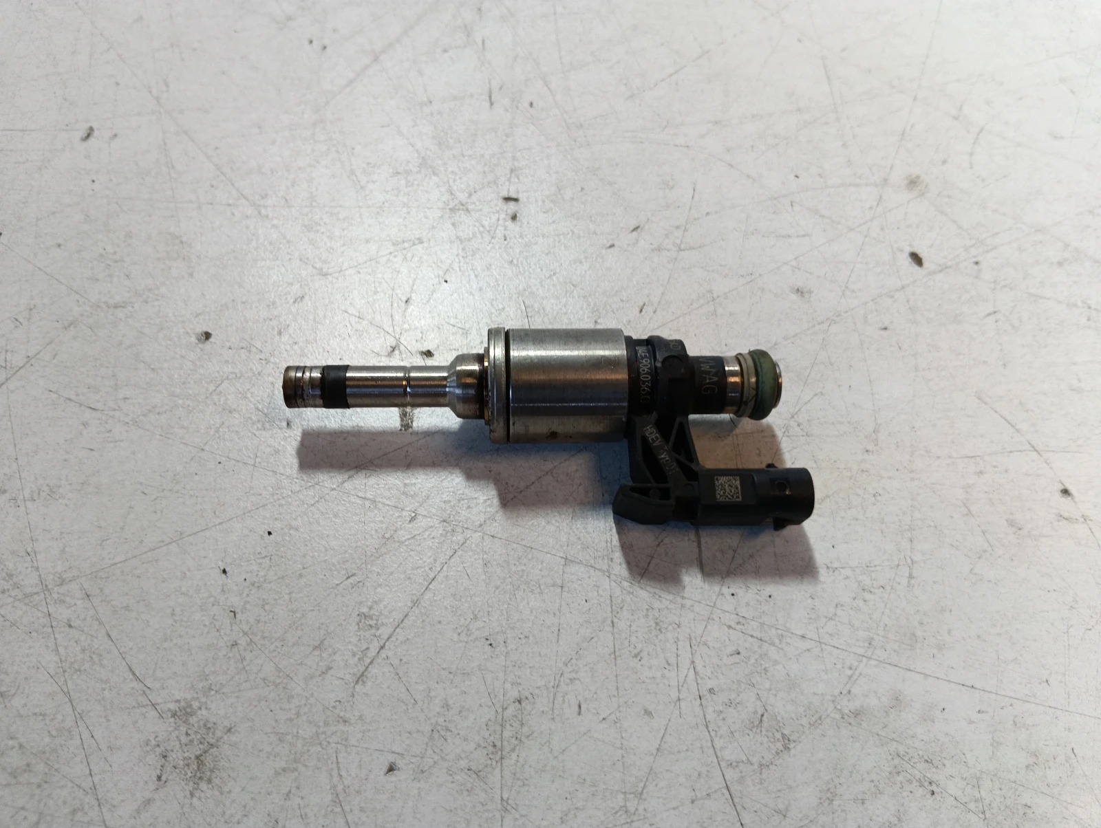 дюза 2.0 TFSI 04E906036Q 0261500354 Audi A4