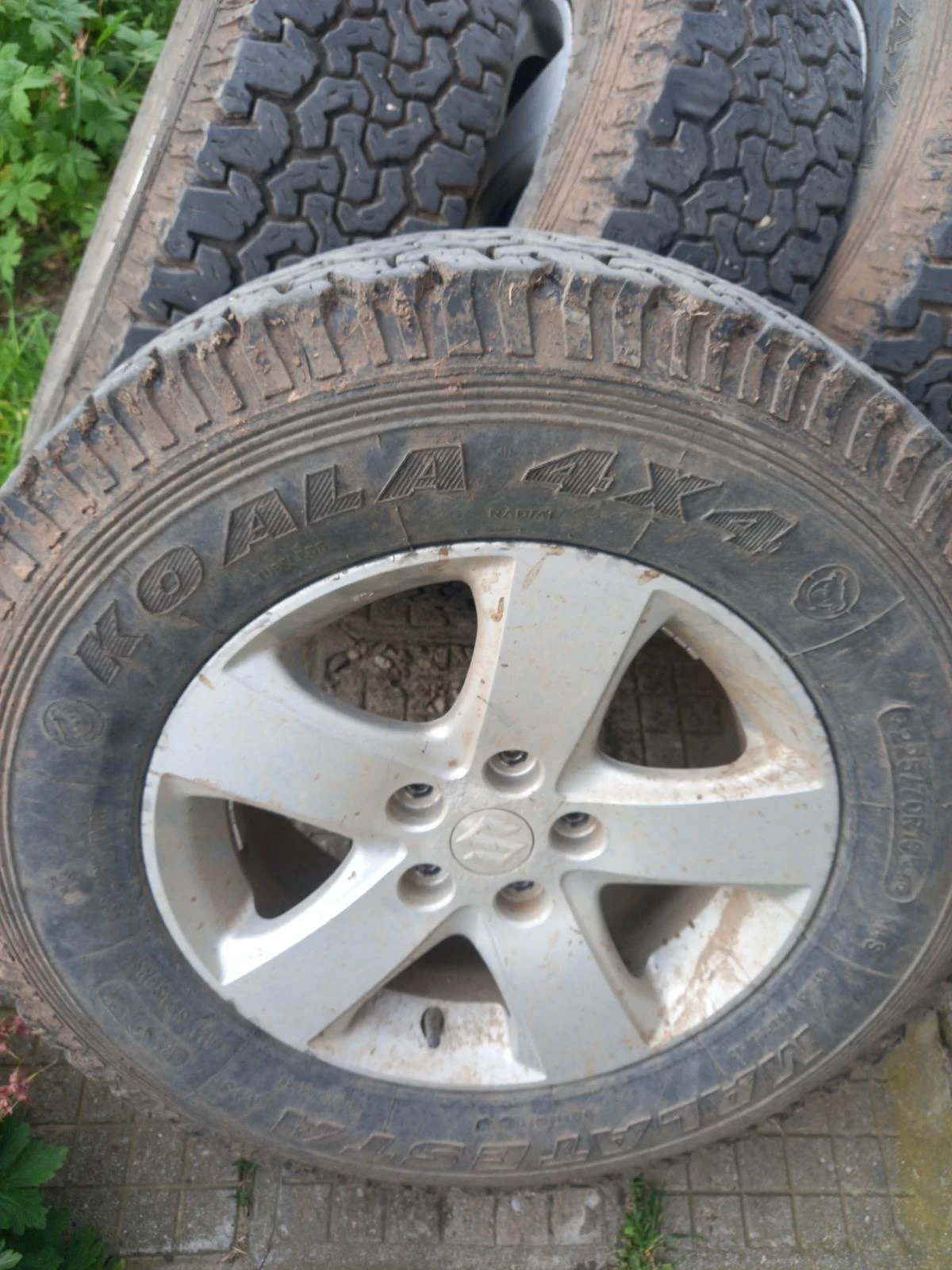 Гуми Всесезонни 225/70R16