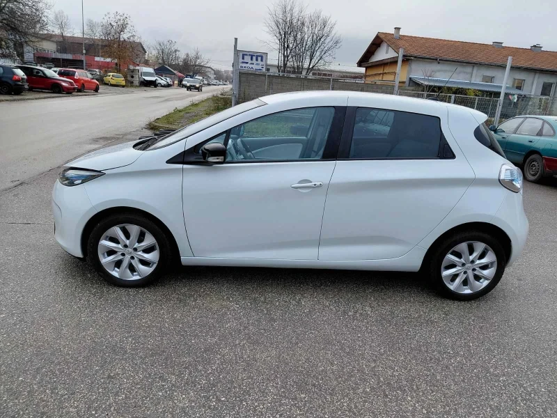 Renault Zoe 22kWh 109кс., снимка 3 - Автомобили и джипове - 52665670