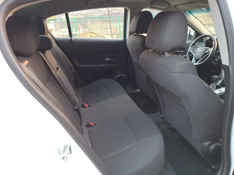 Chevrolet Cruze 1.7cdti.klim. 6sk., снимка 10 - Автомобили и джипове - 53014768