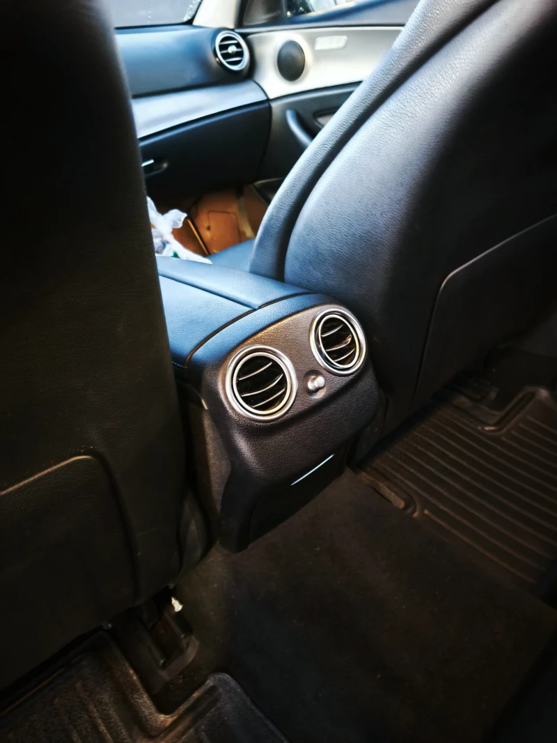 Mercedes-Benz E 220, снимка 16 - Автомобили и джипове - 53137086