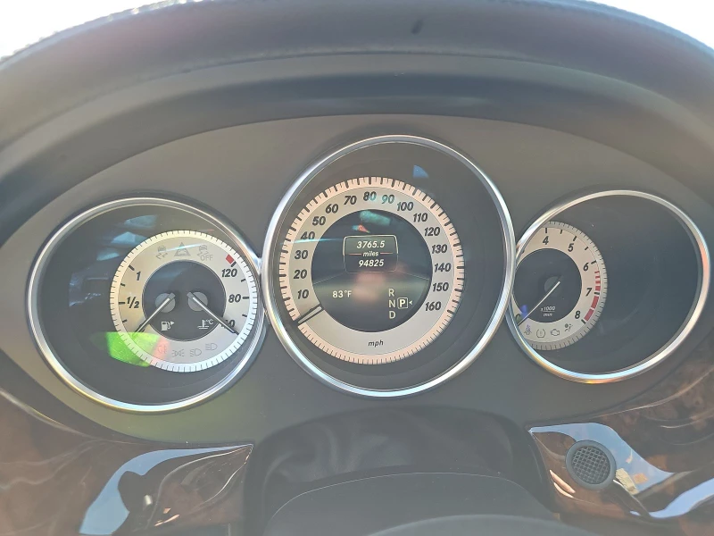 Mercedes-Benz CLS 500 AMG* PACK* ПОДГРЕВ* ОБДУХВАНЕ* HARMON* KARDON* , снимка 13 - Автомобили и джипове - 53458731