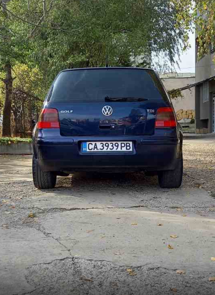 VW Golf, снимка 6 - Автомобили и джипове - 42923473