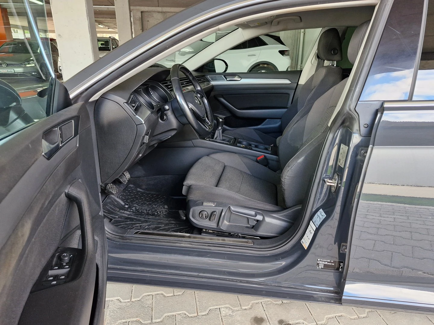 VW Arteon 2.0 TDI BMT - изображение 2