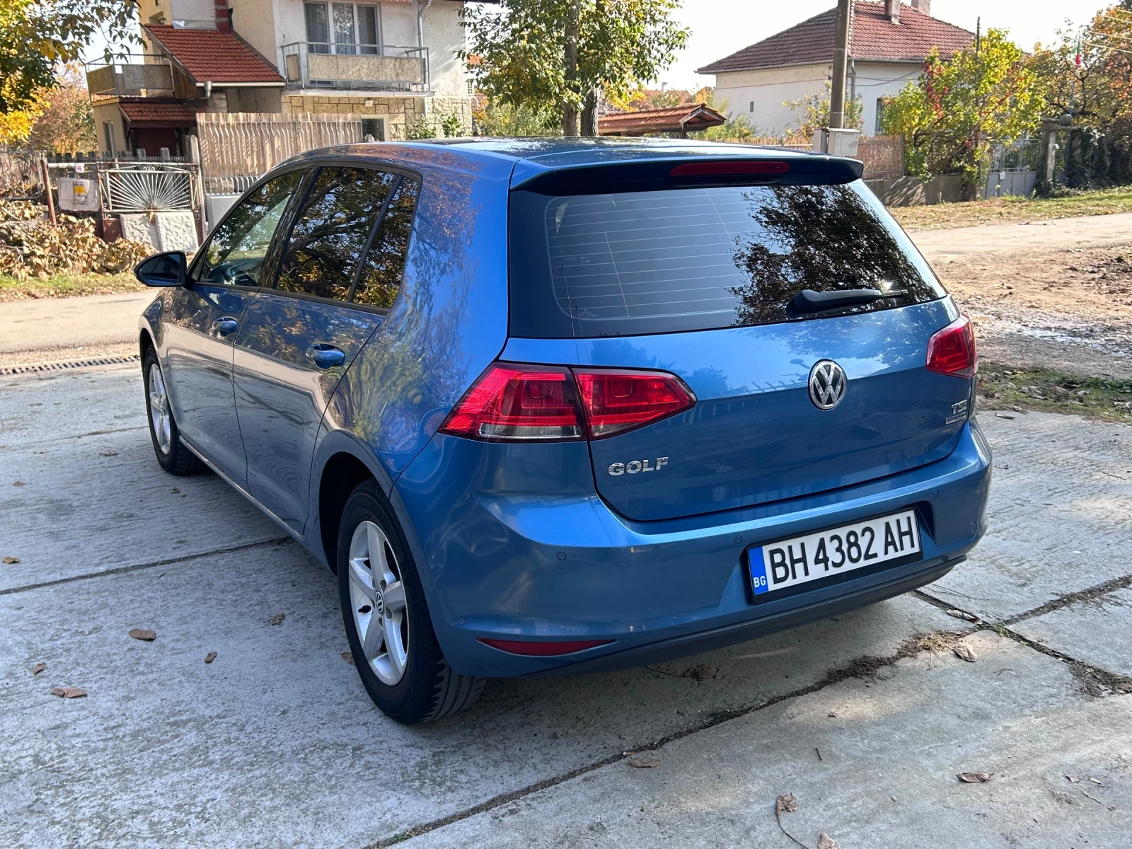VW Golf 1.2TSI Bluemotion - изображение 4