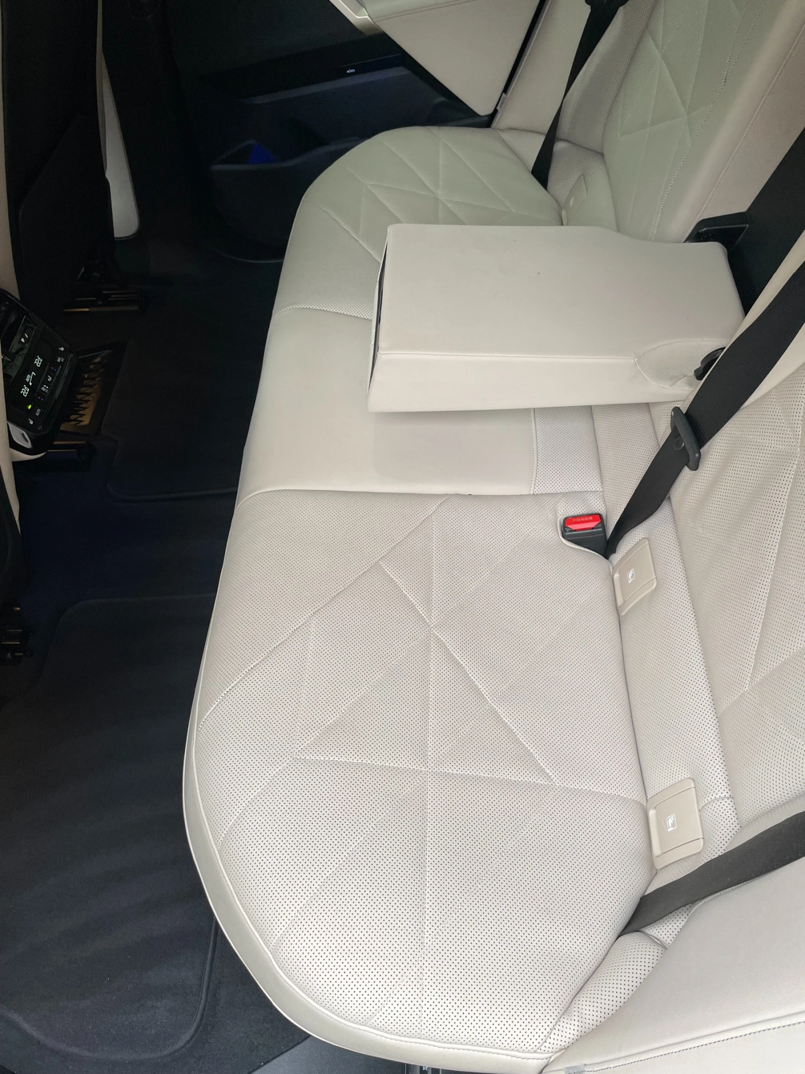 BMW iX 40 | Mobile.bg   10