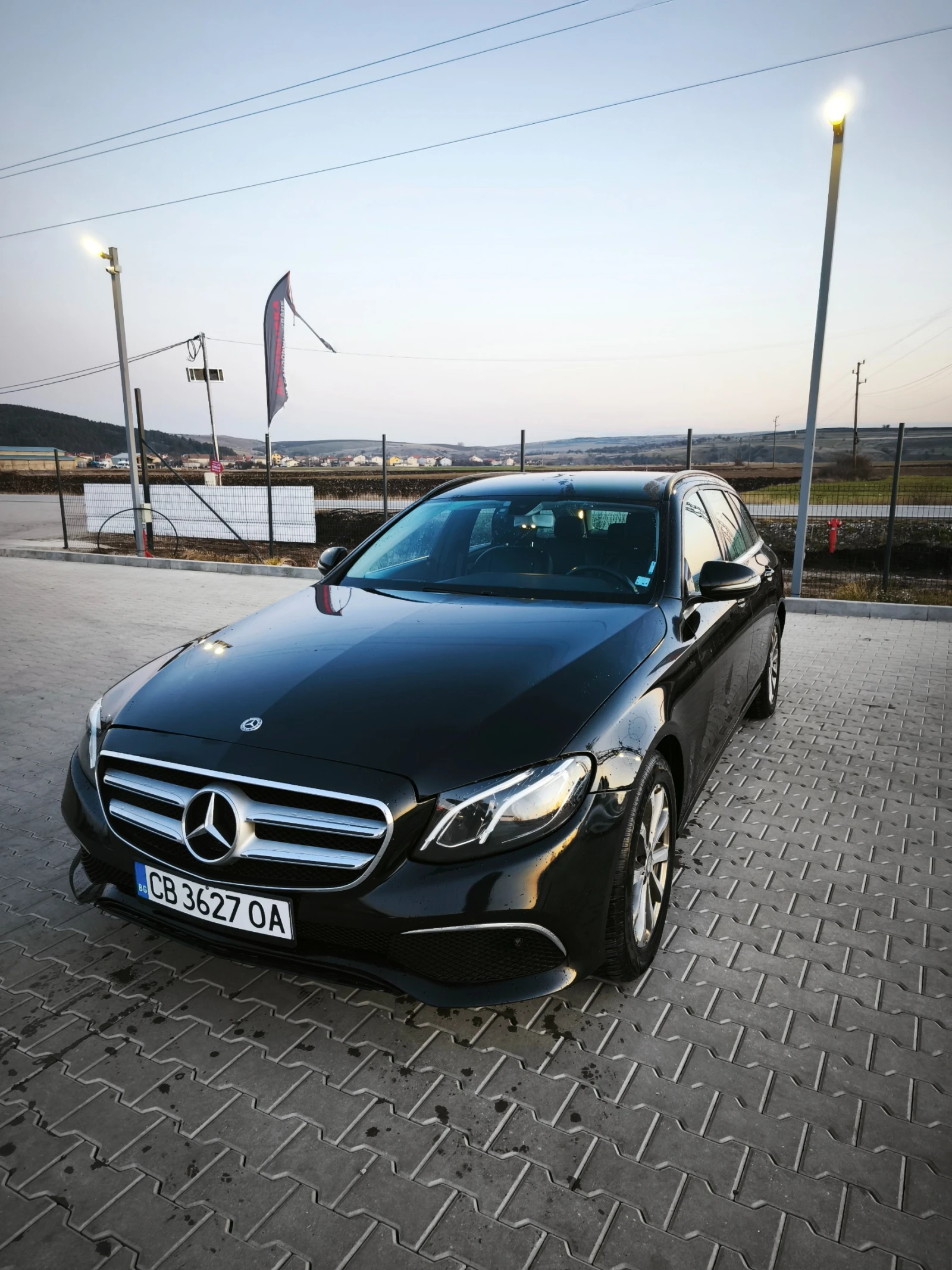 Mercedes-Benz E 220  - изображение 2