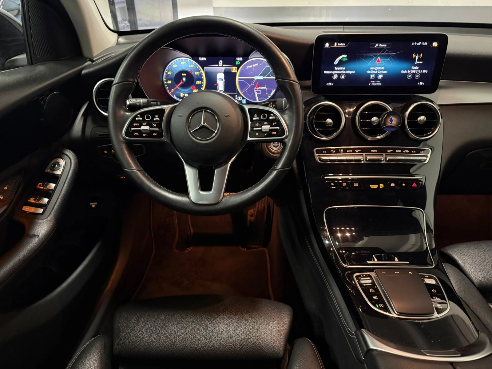 Mercedes-Benz GLC 200 200d Sport, снимка 8 - Автомобили и джипове - 53814126