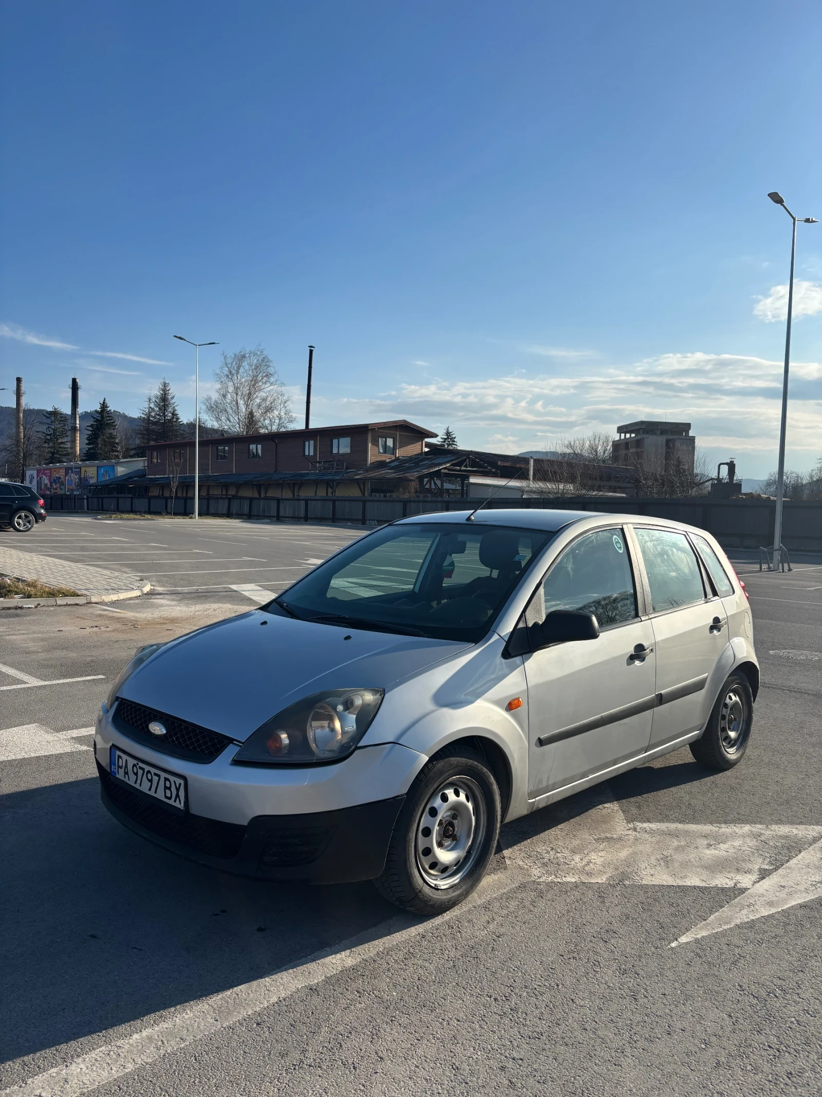 Ford Fiesta, снимка 6 - Автомобили и джипове - 53823516