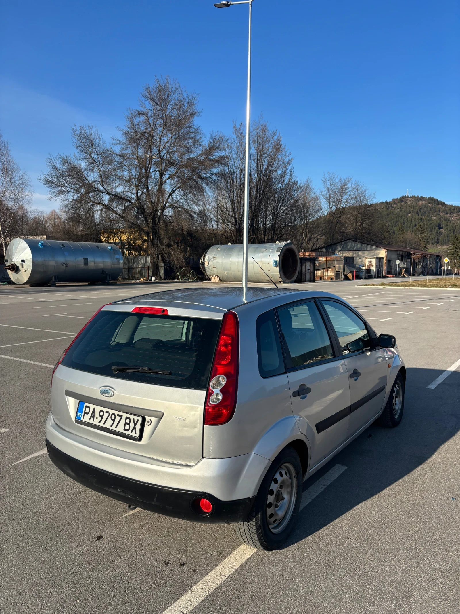 Ford Fiesta, снимка 3 - Автомобили и джипове - 53823516