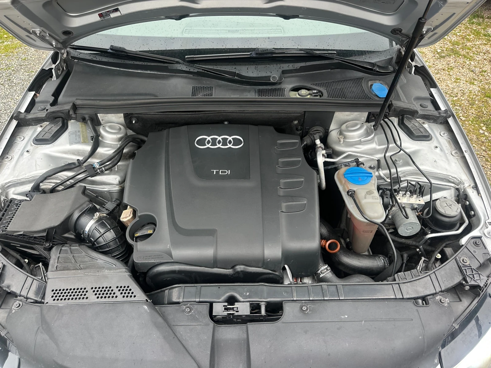 Audi A4 2, 0 TDI-143 k.c. Avtomatik, снимка 13 - Автомобили и джипове - 53964152