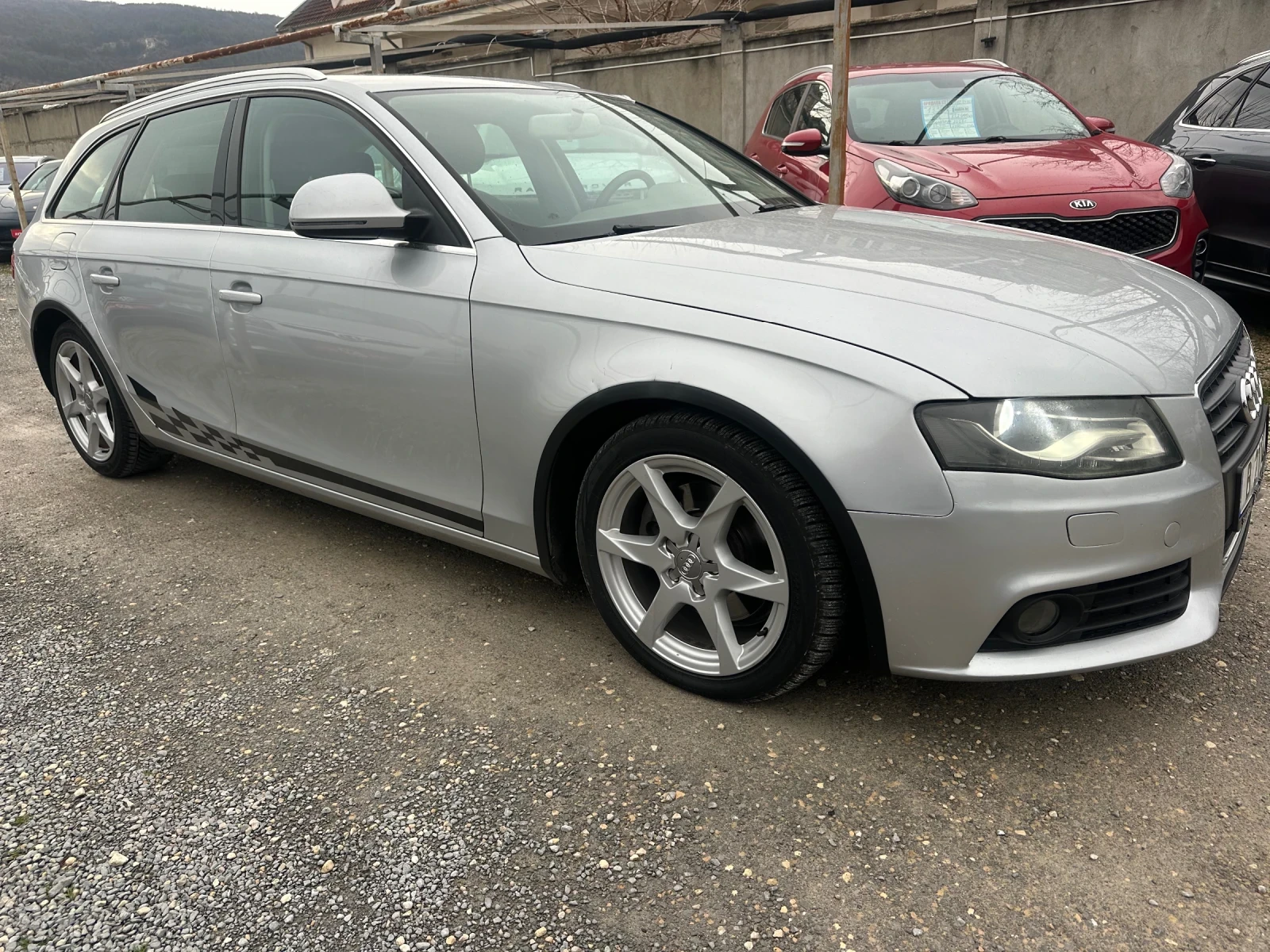 Audi A4 2, 0 TDI-143 k.c. Avtomatik, снимка 3 - Автомобили и джипове - 53964152