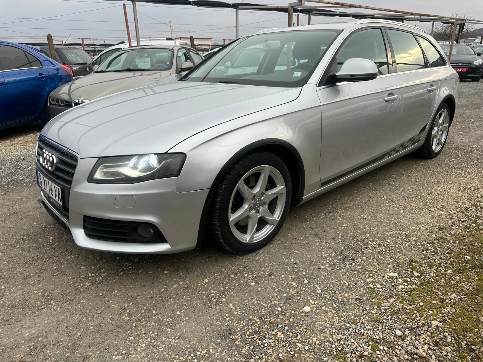 Audi A4 2, 0 TDI-143 k.c. Avtomatik, снимка 2 - Автомобили и джипове - 53964152