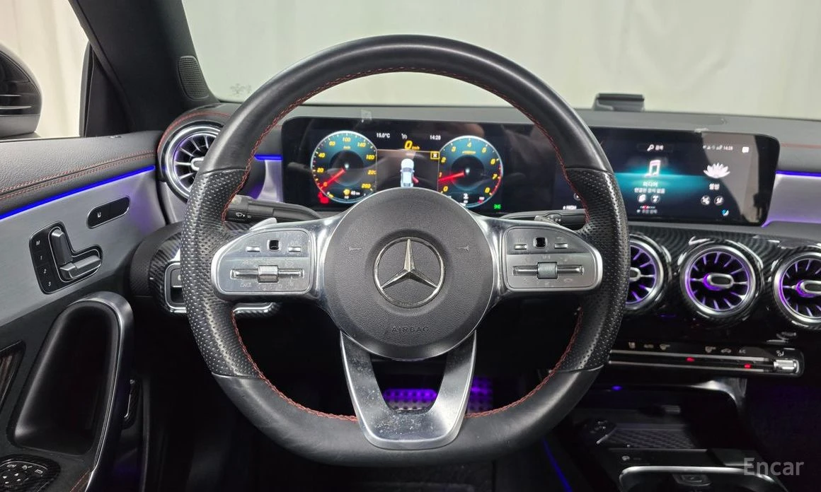 Mercedes-Benz CLA 250 4MATIC* AMBIENT* КАМЕРИ* 360* ПОДГРЕВ* ПАНО* , снимка 5 - Автомобили и джипове - 54116340