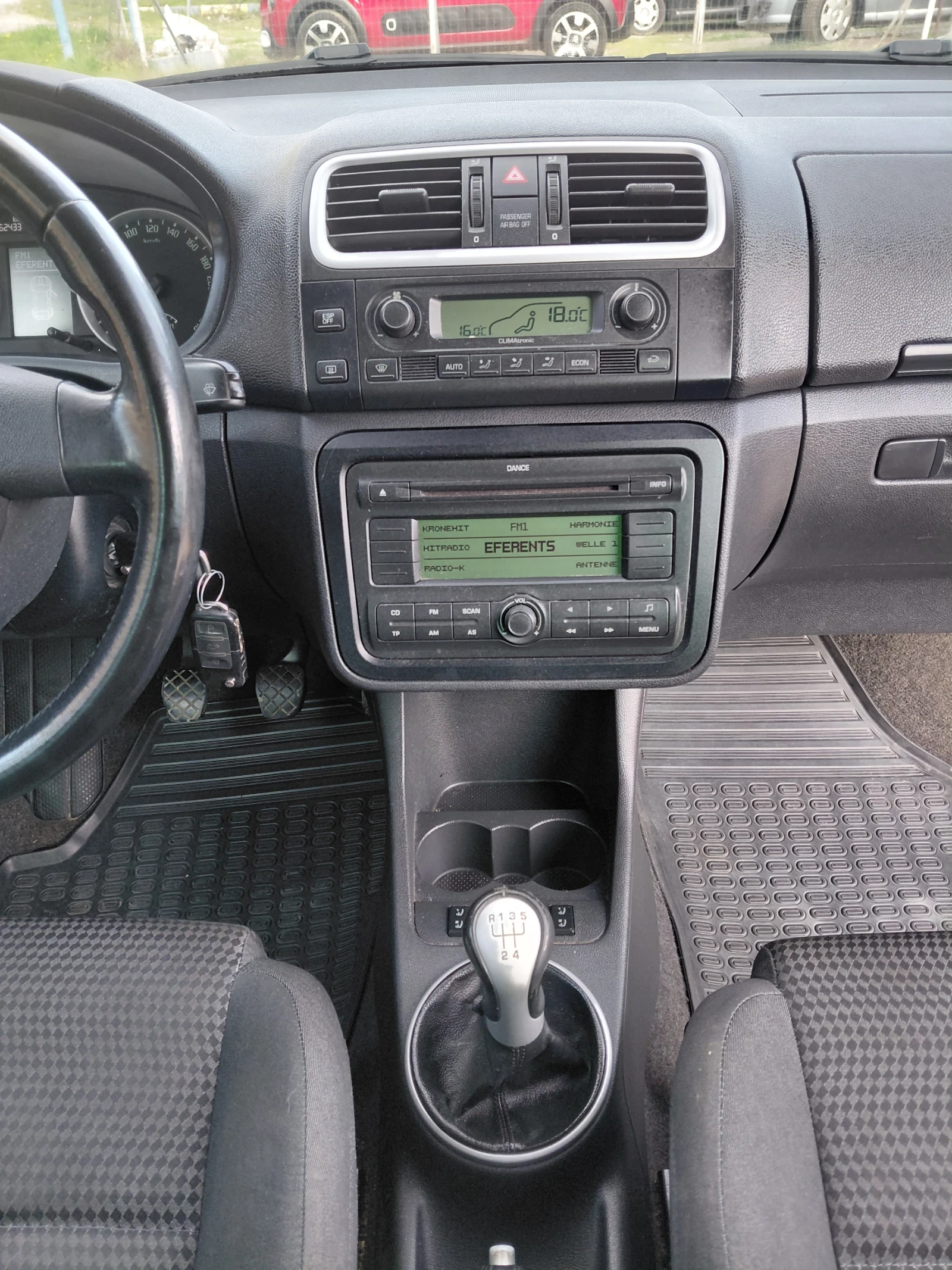 Skoda Roomster 1.4, снимка 15 - Автомобили и джипове - 54197104