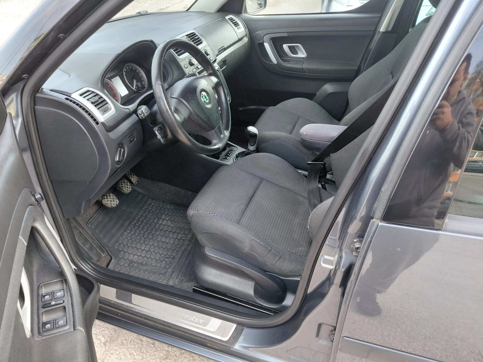 Skoda Roomster 1.4, снимка 16 - Автомобили и джипове - 54197104