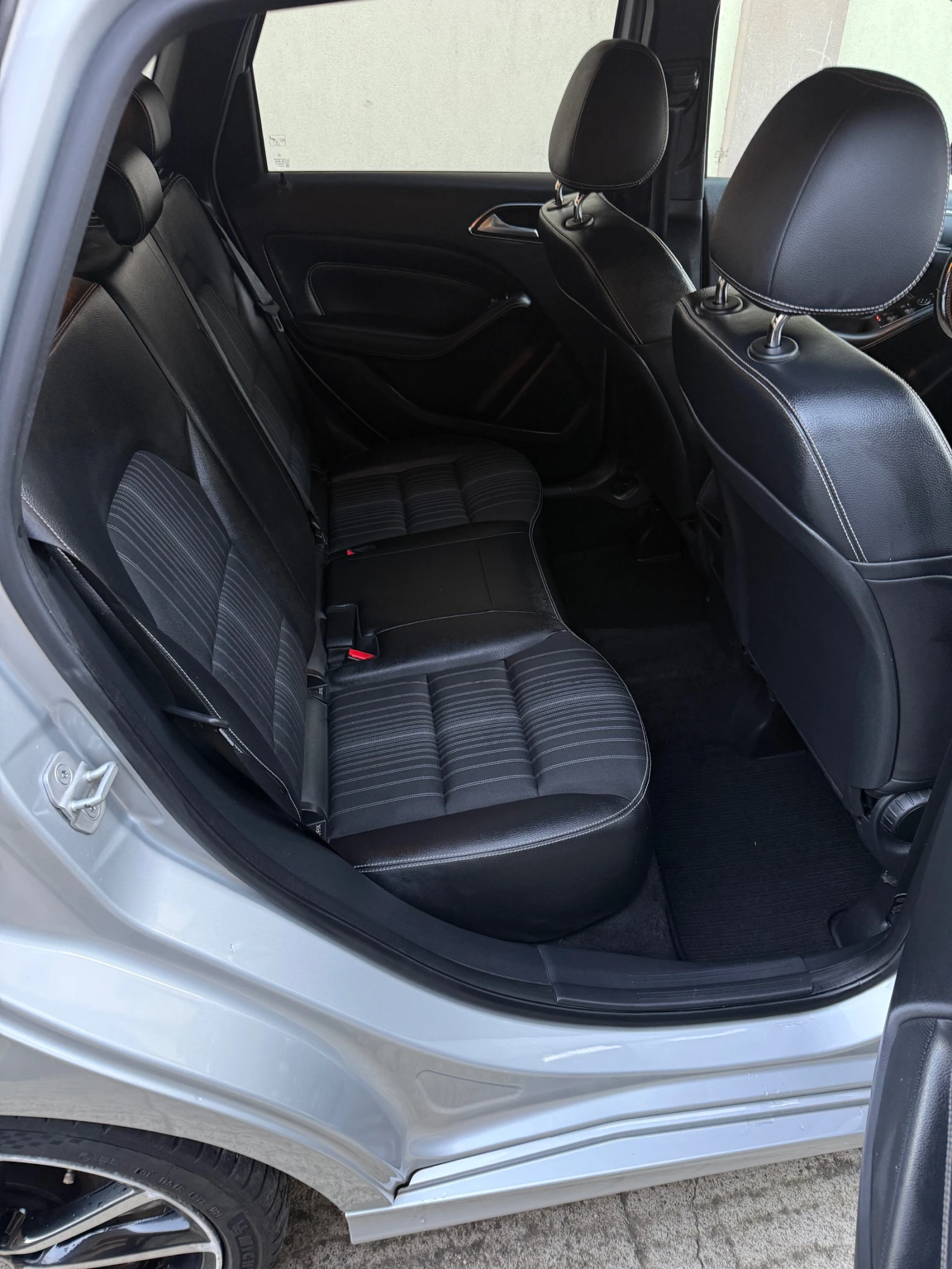 Mercedes-Benz B 220 B 220, снимка 11 - Автомобили и джипове - 54600503