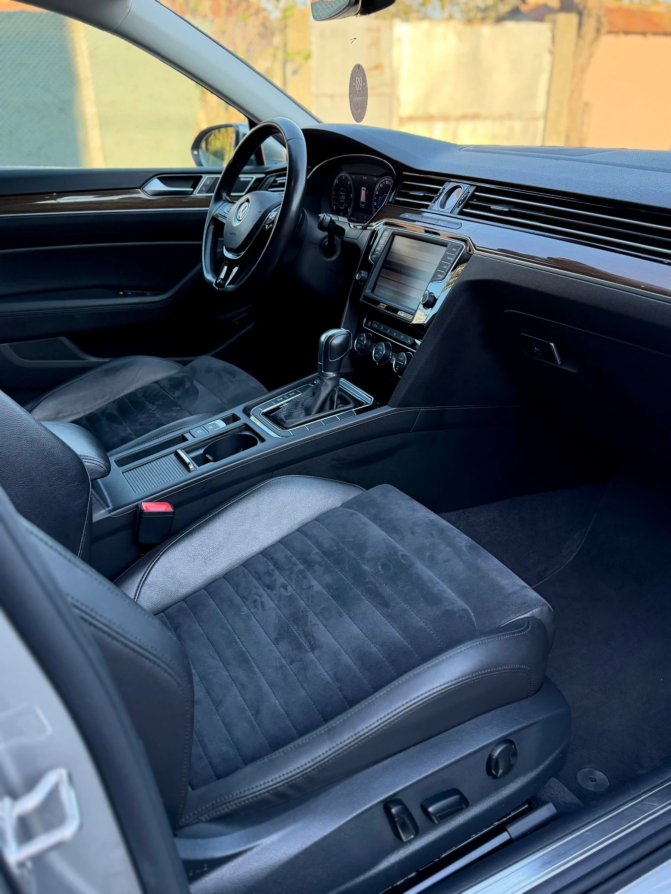 VW Passat 2.0 TDI 190 DIGITAL ПАМЕТ ПЕЧКА ВС АСИСТЕНТИ, снимка 10 - Автомобили и джипове - 54238887