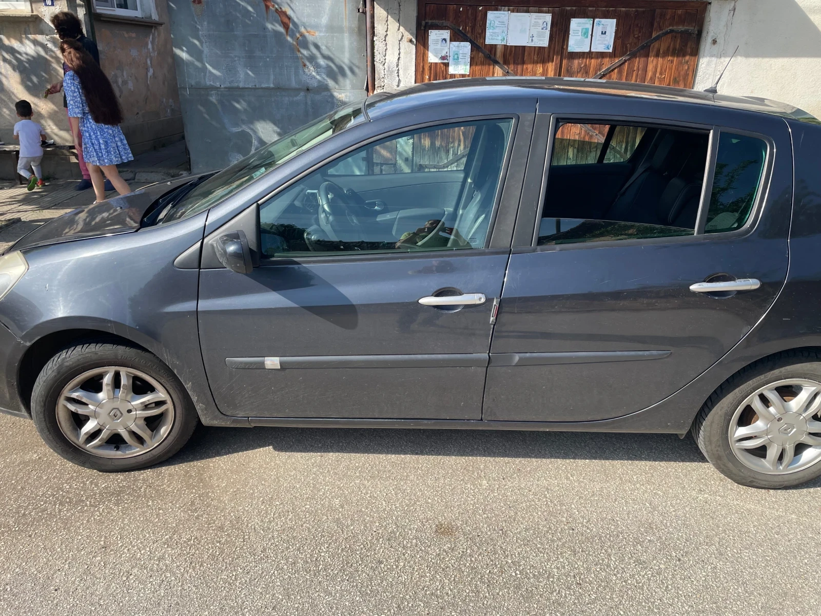 Renault Clio, снимка 4 - Автомобили и джипове - 54713477