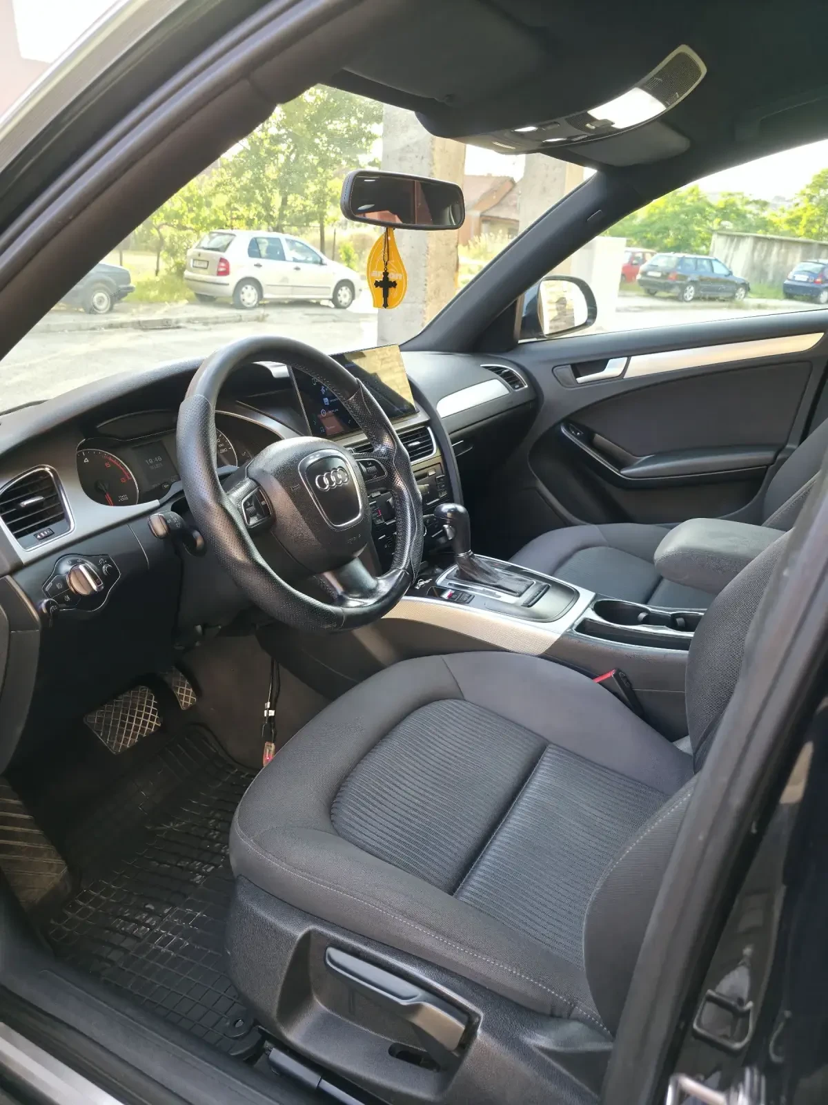 Audi A4 2.0, снимка 7 - Автомобили и джипове - 54776019