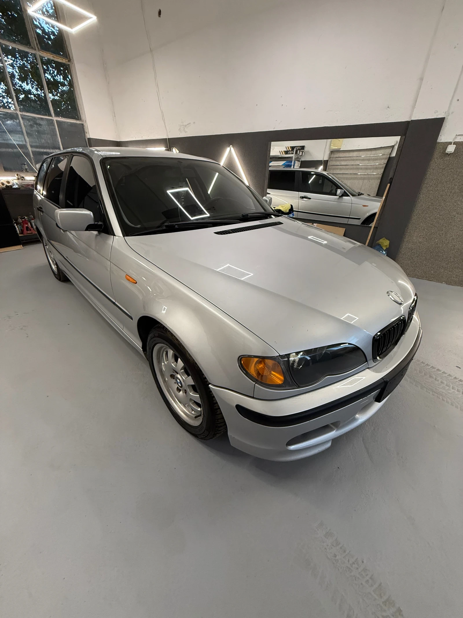 BMW 320, снимка 4 - Автомобили и джипове - 56125357