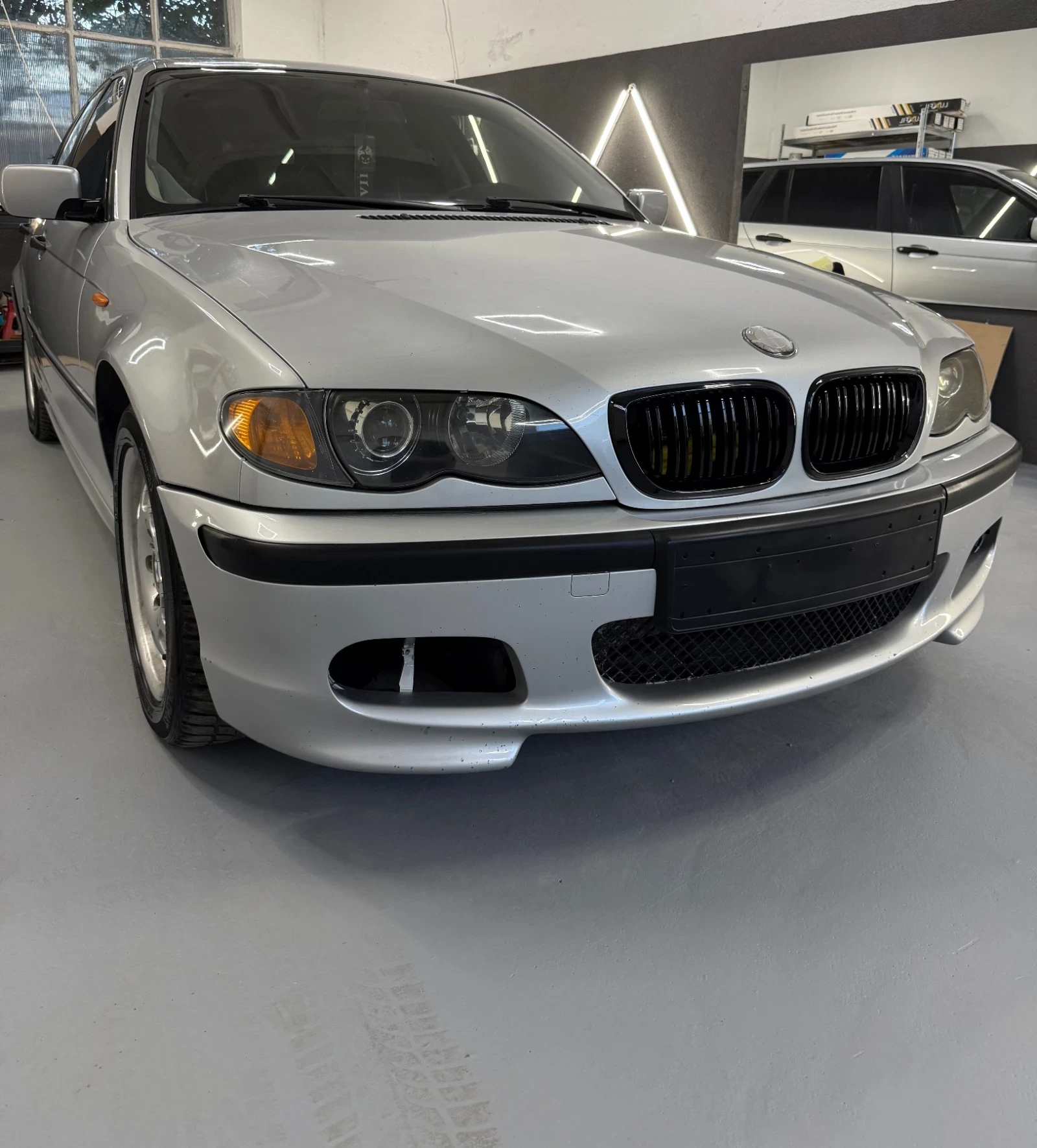 BMW 320