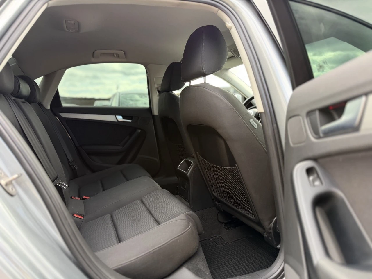 Audi A4 2.0TDI SEDAN, снимка 12 - Автомобили и джипове - 56627693