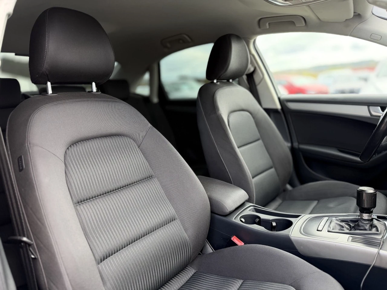 Audi A4 2.0TDI SEDAN, снимка 15 - Автомобили и джипове - 56627693