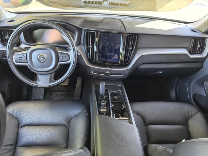 Volvo XC60 2.2 i hybrid, снимка 10 - Автомобили и джипове - 48011488