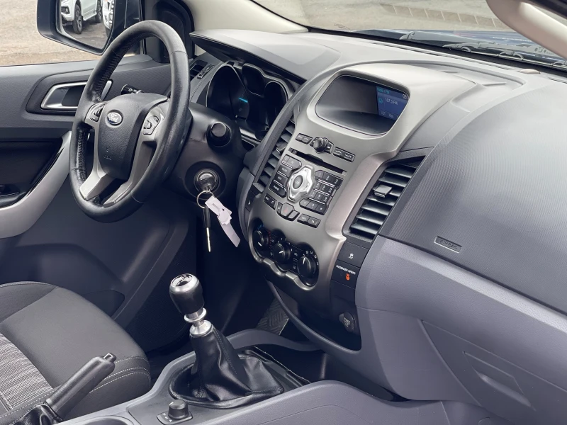 Ford Ranger 2.2TDCi XLT 4x4, снимка 11 - Автомобили и джипове - 49750144