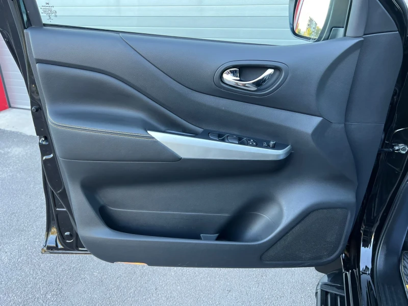 Nissan Navara 2.3D BLACK EDITION AUTOMAT KEY LESS NAVI 360KAMERA, снимка 12 - Автомобили и джипове - 51582442