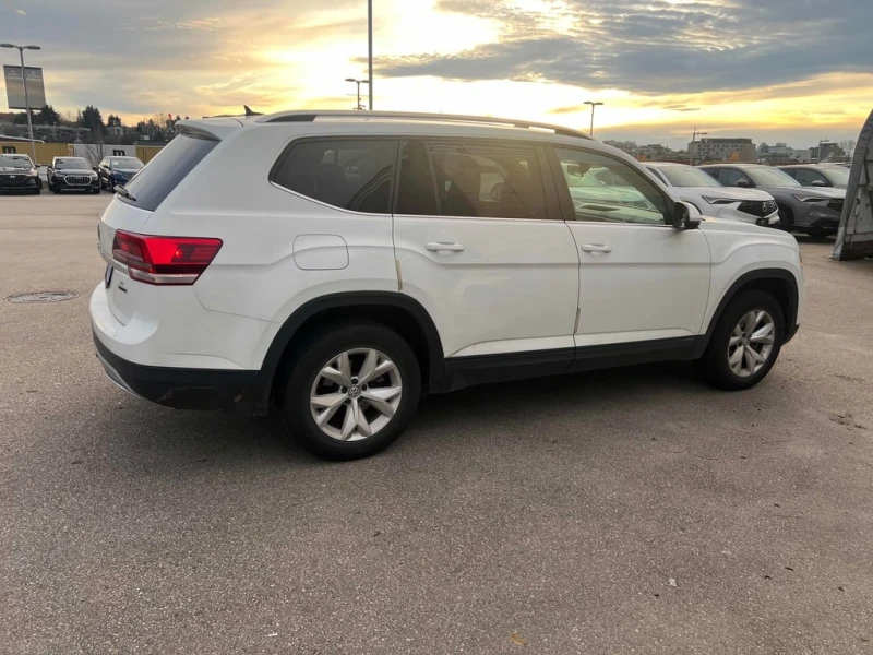 VW Atlas 2018 Trendline * CARFAX * БЕЗ ПЪРВОНАЧАЛНА ВНОСКА, снимка 4 - Автомобили и джипове - 52856090