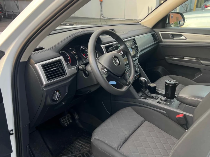 VW Atlas 2018 Trendline * CARFAX * БЕЗ ПЪРВОНАЧАЛНА ВНОСКА, снимка 7 - Автомобили и джипове - 52856090