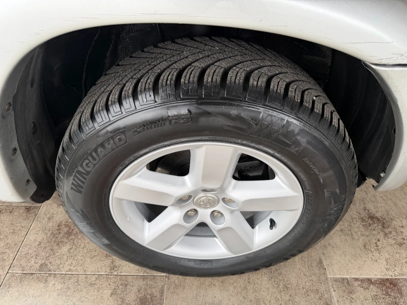 Toyota Rav4 2.0D4D 4X4 , снимка 15 - Автомобили и джипове - 53085409