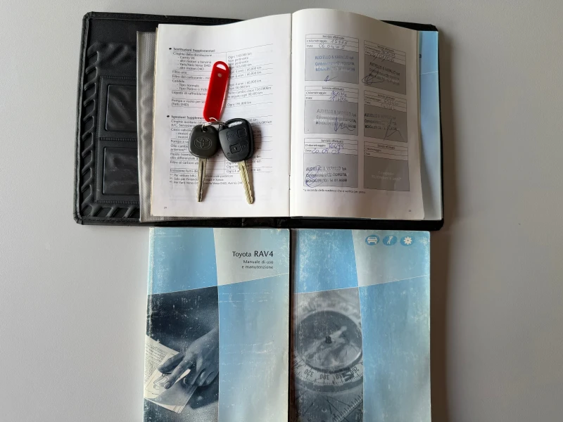 Toyota Rav4 2.0D4D 4X4 , снимка 12 - Автомобили и джипове - 53085409