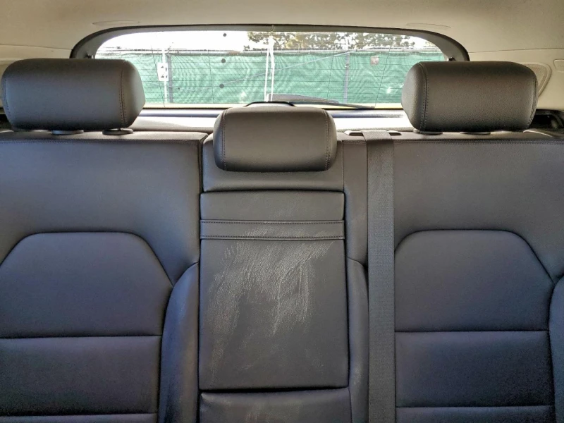 Mercedes-Benz GLA 250, снимка 10 - Автомобили и джипове - 53445908