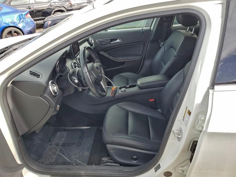 Mercedes-Benz GLA 250, снимка 7 - Автомобили и джипове - 53445908