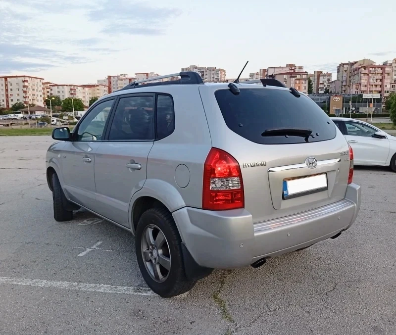 Hyundai Tucson 143кс_4х4_6.скорости_Верига_5 л./100км_Перфектен !, снимка 6 - Автомобили и джипове - 55355635
