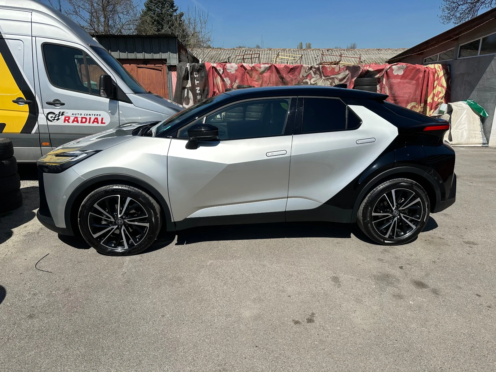 Toyota C-HR 2.0 хибрид - изображение 2