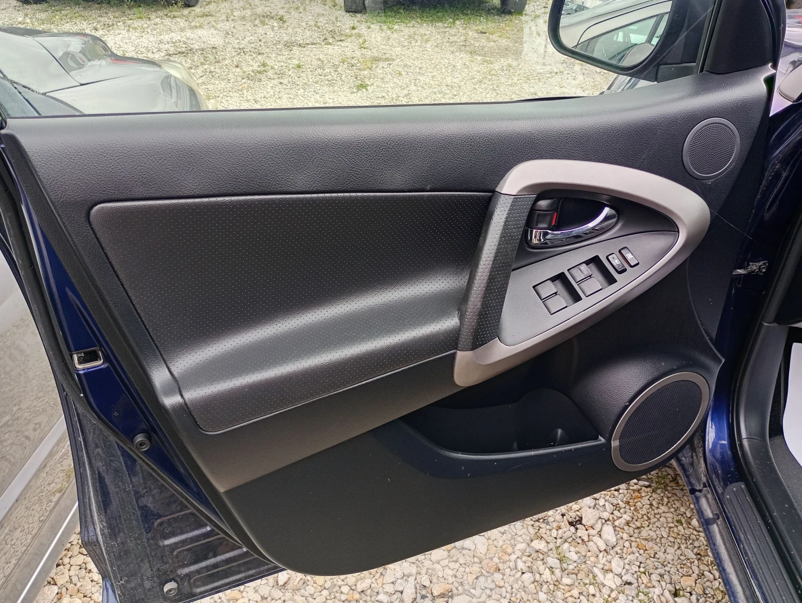 Toyota Rav4 2.2  - изображение 7
