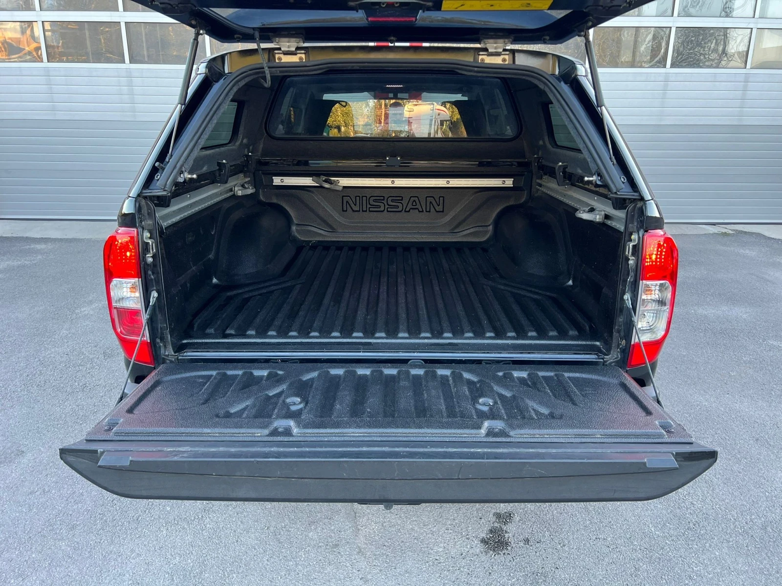 Nissan Navara 2.3D BLACK EDITION AUTOMAT KEY LESS NAVI 360KAMERA | Mobile.bg   11