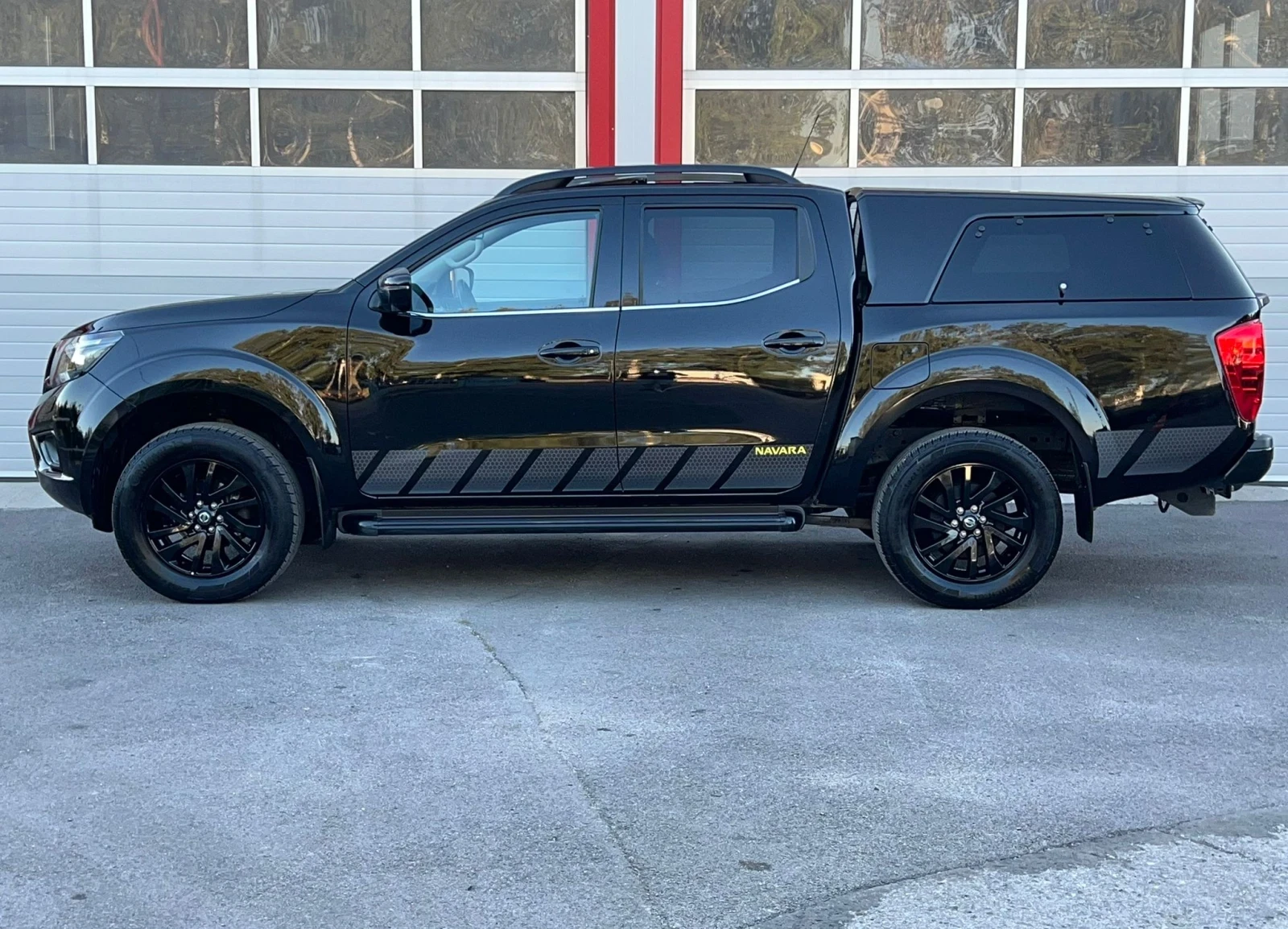 Nissan Navara 2.3D BLACK EDITION AUTOMAT KEY LESS NAVI 360KAMERA - изображение 6