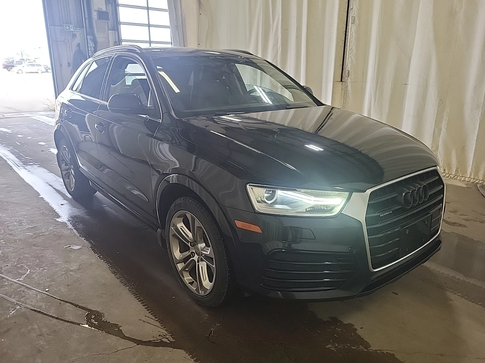 Audi Q3 * Progressiv* * АВТОКРЕДИТ* * ЦЕНА ДО БЪЛГАРИЯ*  - изображение 2