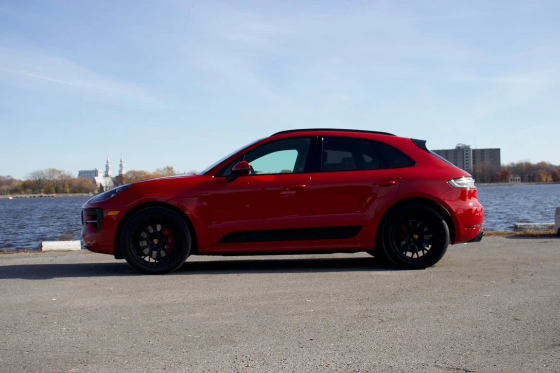 Porsche Macan * GTS * CARFAX * БЕЗ ПЪРВОНАЧАЛНА ВНОСКА - изображение 2