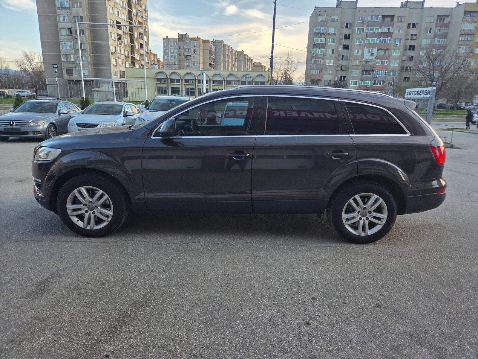 Audi Q7 3.0TDI/Quattro/Navi, снимка 2 - Автомобили и джипове - 53772887