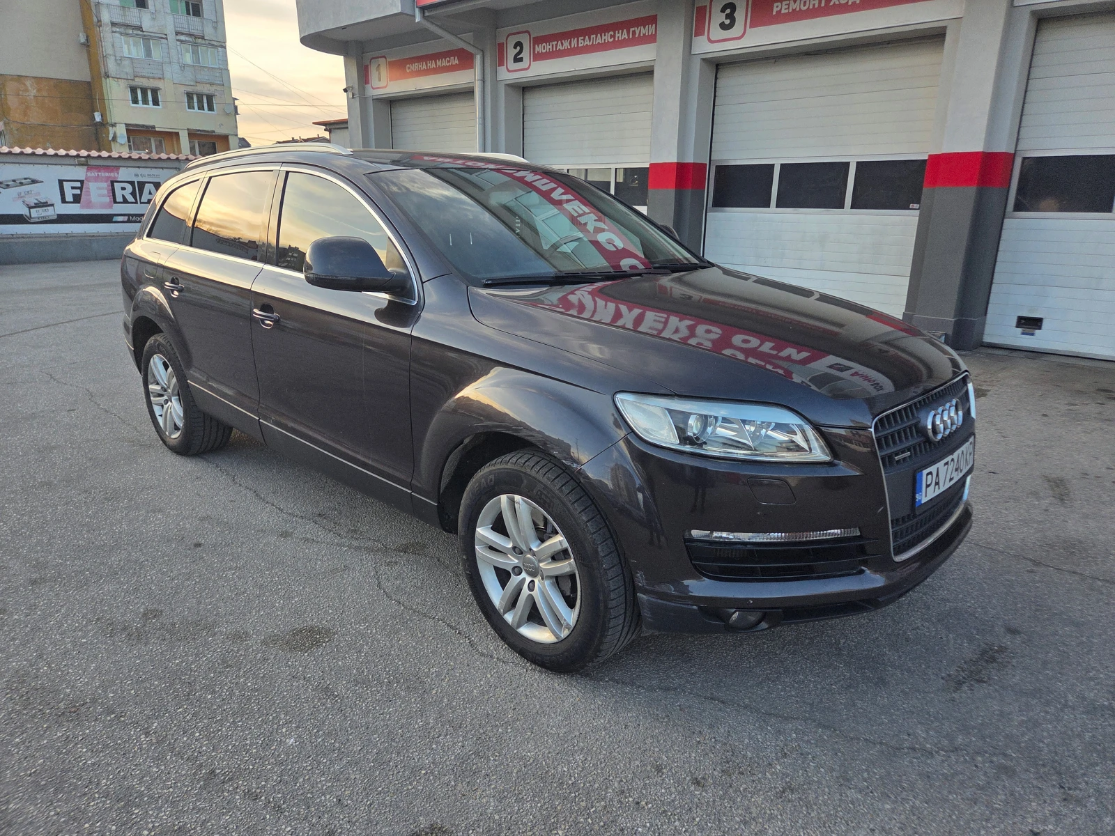 Audi Q7 3.0TDI/Quattro/Navi, снимка 7 - Автомобили и джипове - 53772887